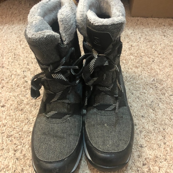 women's winter boots size 8.5